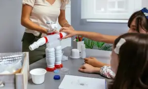 Jak zrobić rzeźbę z recyklingu - proste projekty dla każdego