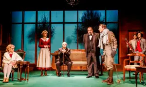 Klasyka w Teatrze Telewizji: Najważniejsze adaptacje i ich historia