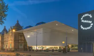 Muzeum sztuki nowoczesnej Amsterdam: odkryj skarby i wystawy