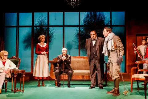 Klasyka w Teatrze Telewizji: Najważniejsze adaptacje i ich historia