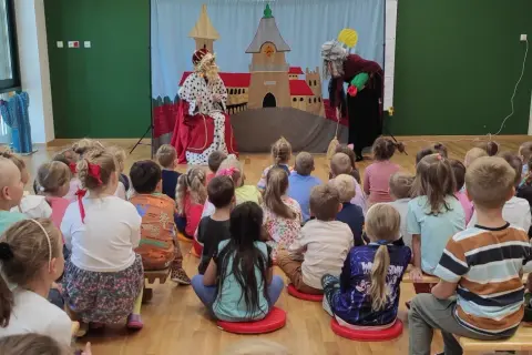 Teatr Skrzat – edukacyjne spektakle dla dzieci w Polsce, które zachwycają