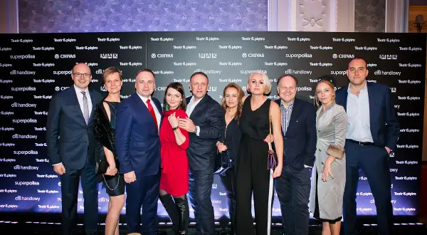 Niezwyciężony w teatrze 6 piętro – poznaj fabułę i obsadę spektaklu