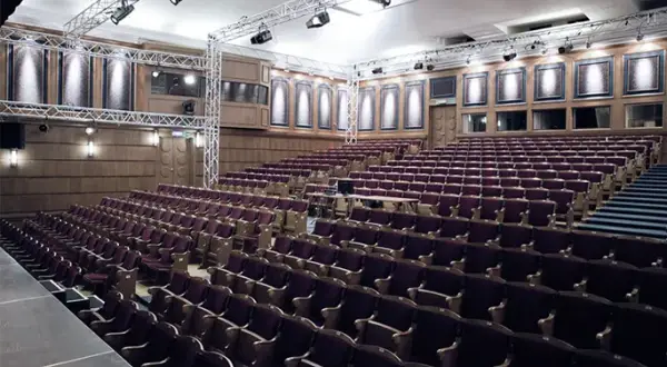 Teatr 6 piętro sala – idealne miejsce na wydarzenia i spektakle