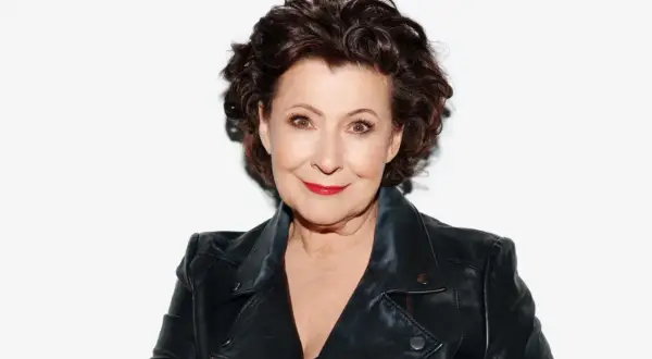 Dorota Kolak w skórzanej ramonesce, gotowa na kolejne role w filmach.