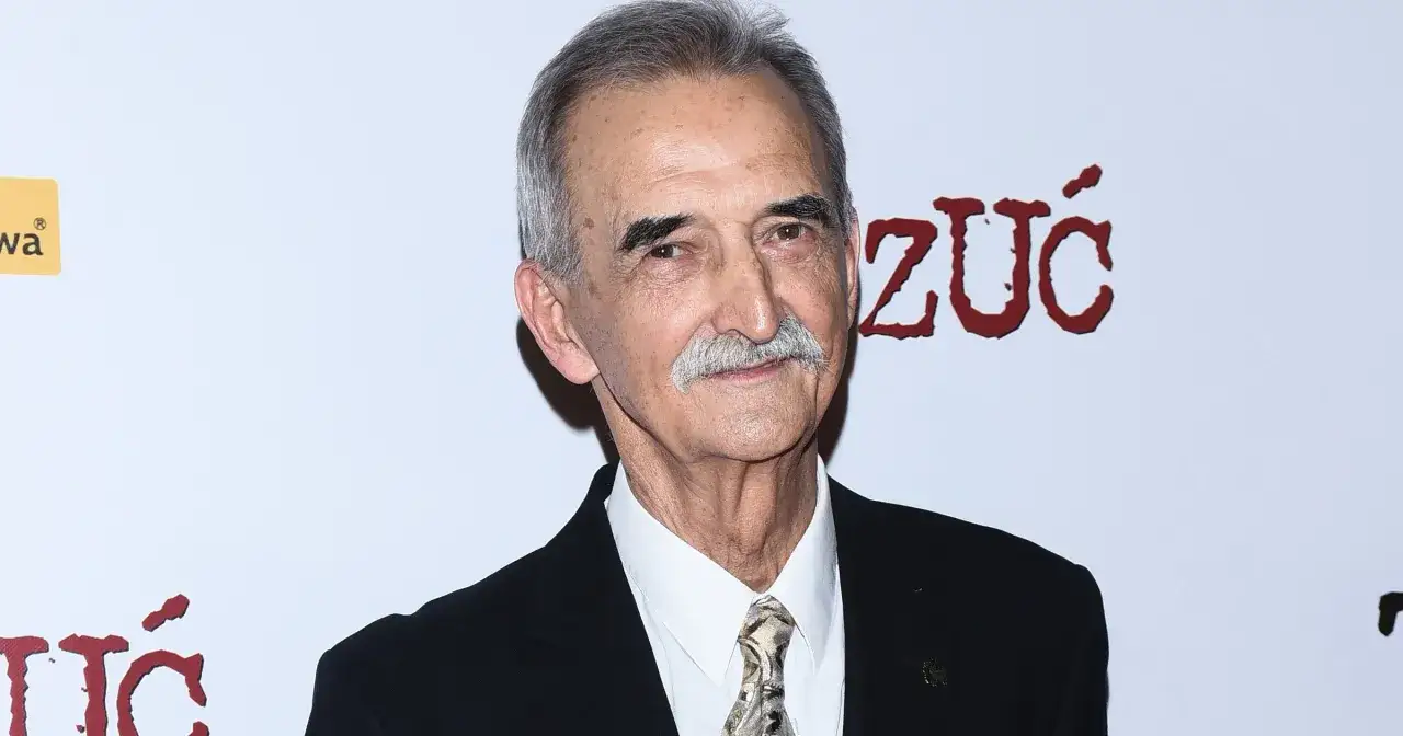 Marek Koterski, reżyser znany z kultowych filmów, na premierze.