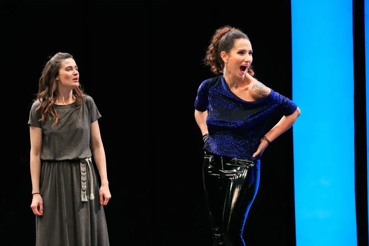 Zdjęcie Niezwyciężony w teatrze 6 piętro – poznaj fabułę i obsadę spektaklu