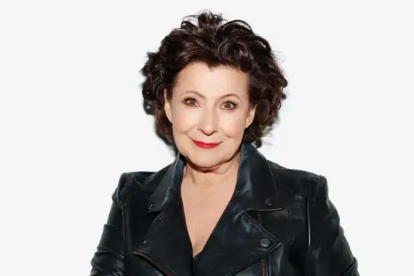 Dorota Kolak w skórzanej ramonesce, gotowa na kolejne role w filmach.